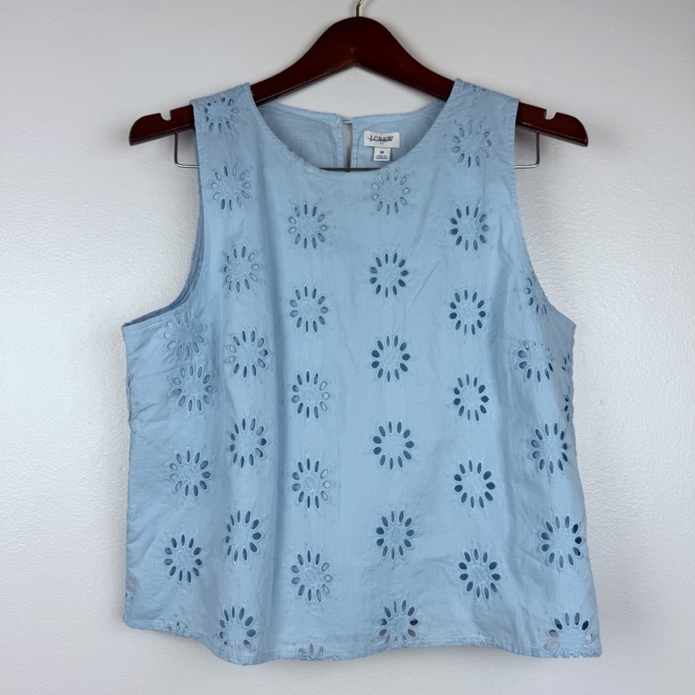 J. Crew Flower Eyelet Shell Keyhole Back Cotton Sleeveless Top Blue Size M NWT - Picture 3 of 7
